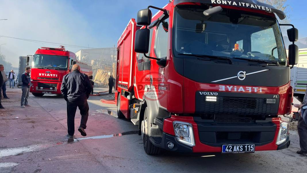 Konya Marangozlar Sanayi Sitesinde korkutan yangın 4